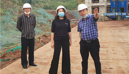 市國(guó)資委副主任張力到興學(xué)商務(wù)中心調(diào)研項(xiàng)目建設(shè)、疫情防控工作